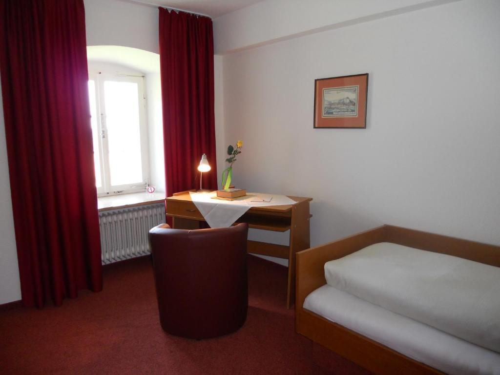 Tagungshaus Im Kloster Neresheim Otel Oda fotoğraf